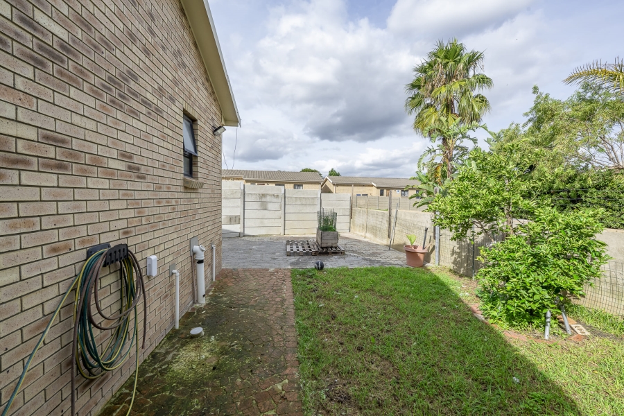 2 Bedroom Property for Sale in Protea Heights Western Cape